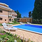 بيت ضيافة Sun Palace بريمونتيرا