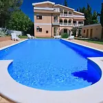 بيت ضيافة Sun Palace