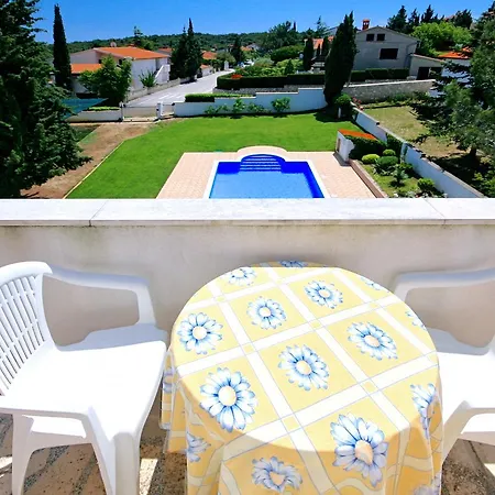 Guest house Sun Palace Premantura